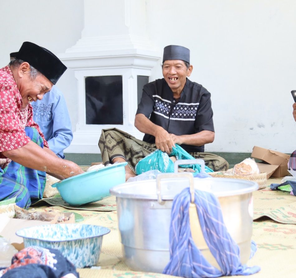 Tradisi Dzulkaidahan, Warga Karangwetan Gelar Kenduri di Makam Luang Tunggal