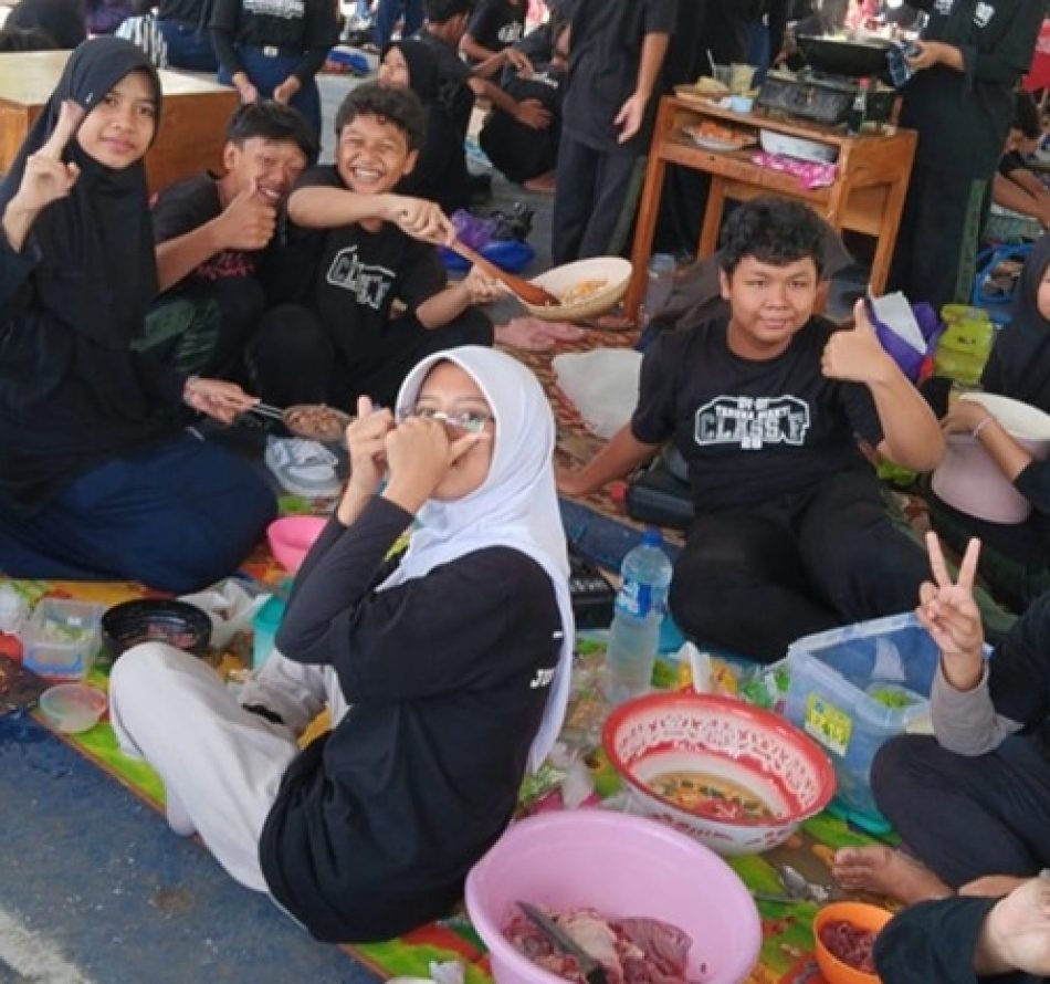 SMPN 2 Kalasan Gelar Latihan Kurban, Murid Belajar Kepedulian dan Gotong Royong