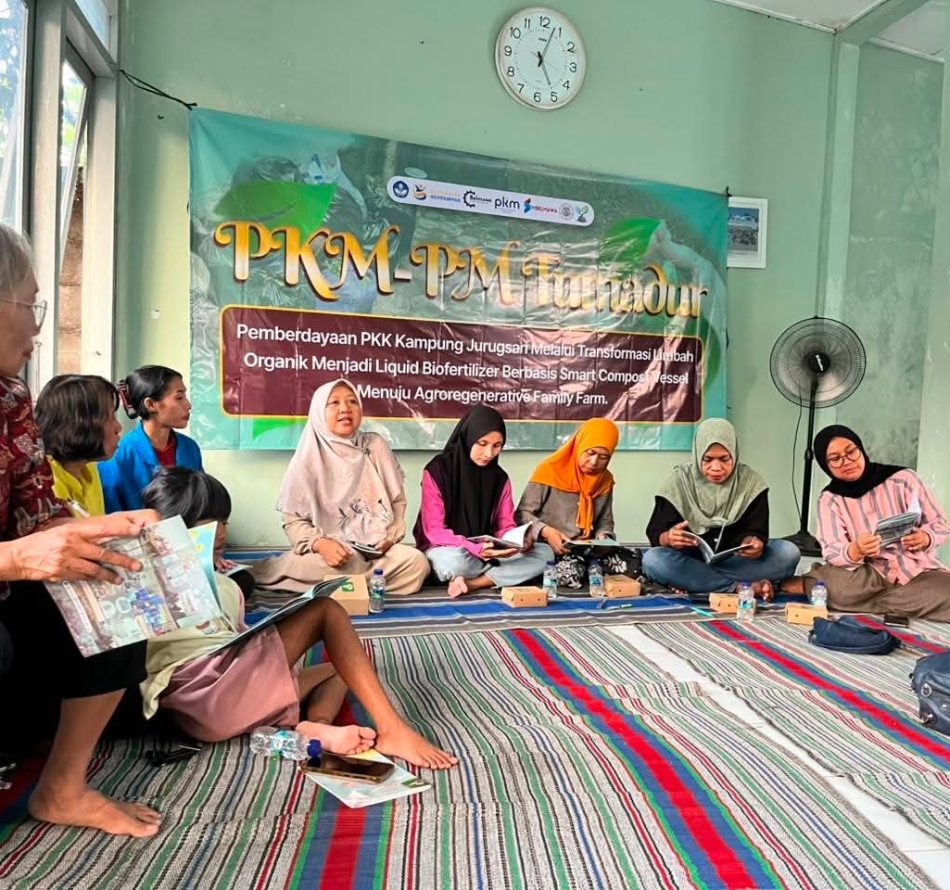 Inovasi Mahasiswa UGM Hadir di Jurugsari, Smart Compost Vessel Dorong Pengelolaan Sampah dan Pekarangan Produktif