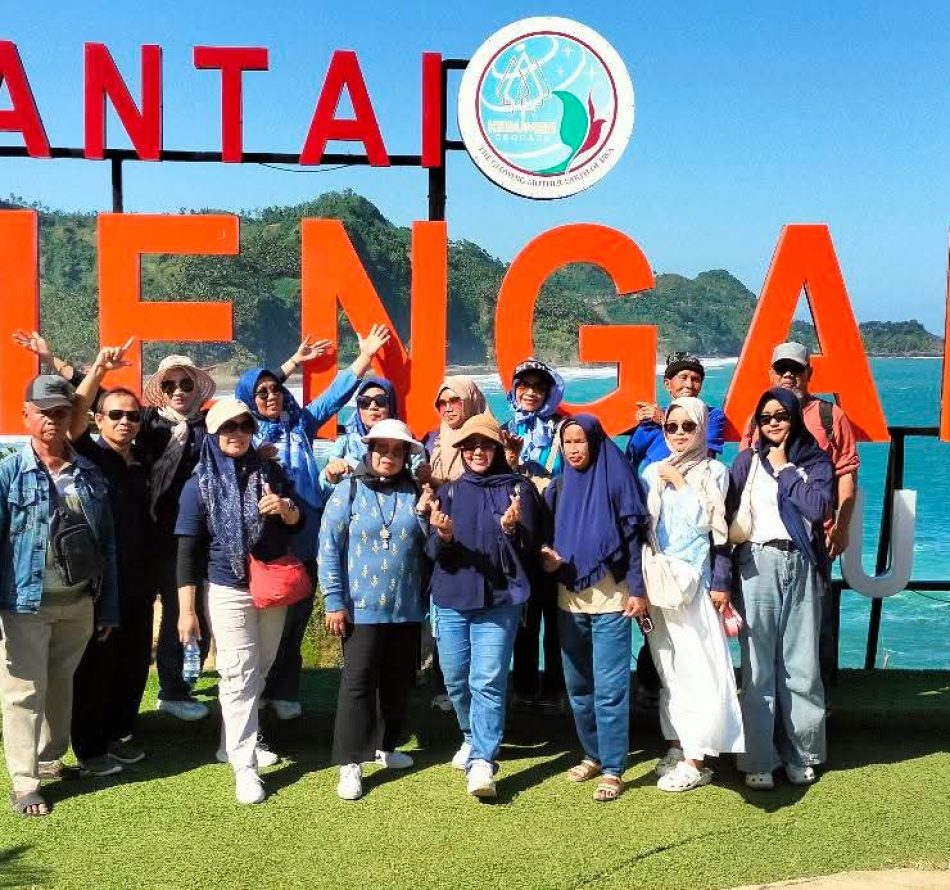 Rayakan Ulang Tahun ke-5, Anggota Bank Sampah Menur 45 Kayen Dolan Bareng ke Kebumen