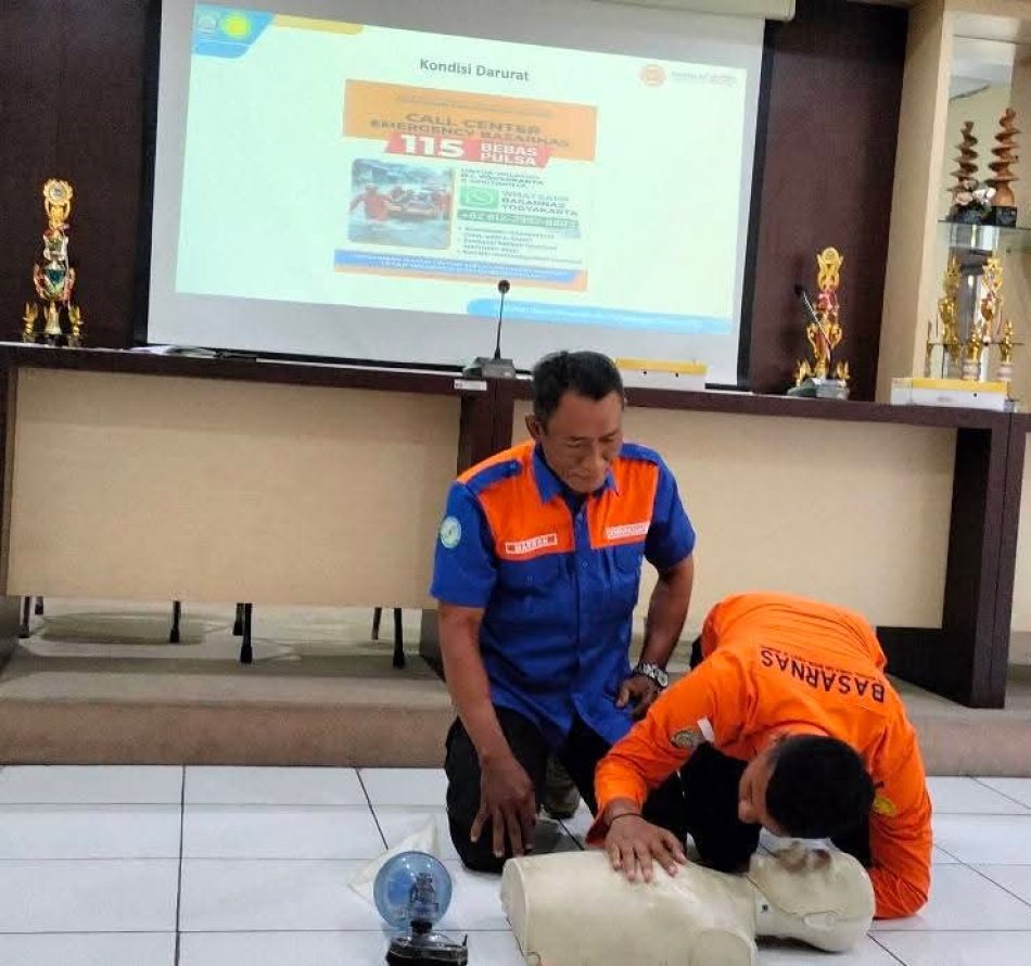 Relawan Condongcatur Dibekali Keterampilan Hadapi Bencana Hidrometeorologi