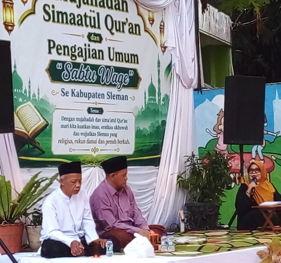 Ratusan Jamaah Pengajian Sabtu Wage Khusyuk Mengikuti Mujahadah Simaatul Quran di Pesantren Baiturrohmah
