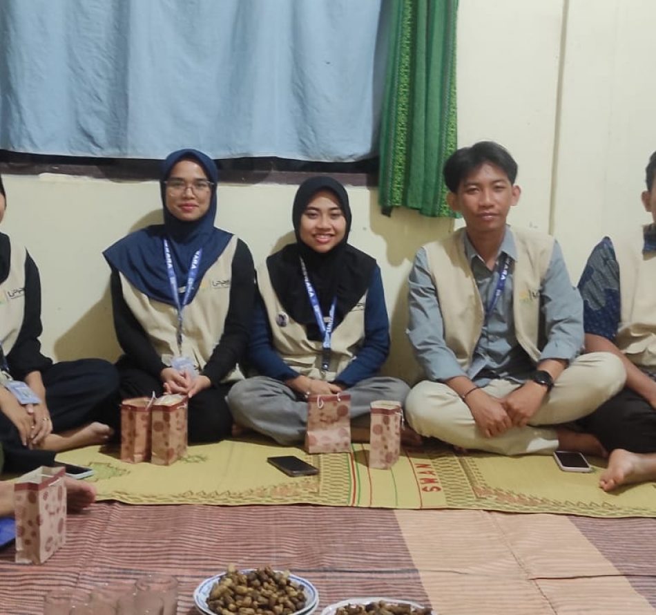 Mahasiswa KKN UIN Sunan Kalijaga Bagikan Polybag dan Bibit Tanaman Sayuran Hortikultura kepada Warga Ngipikrejo 1