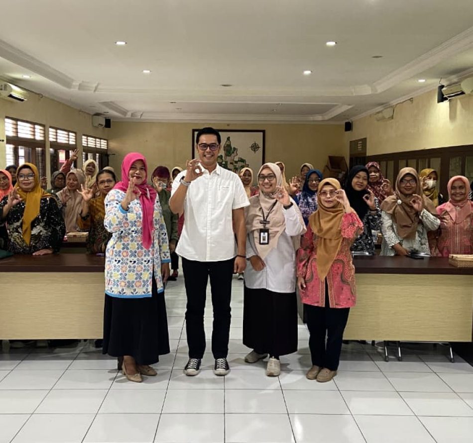 Tak Cukup Timbang dan Ukur, 30 Kader Posyandu Condongcatur Dibekali Jurus Komunikasi Cegah Stunting