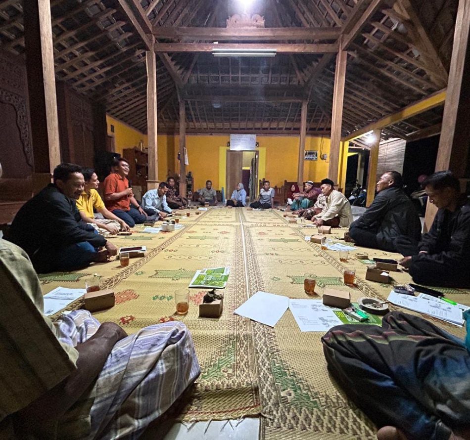 Tim Pengabdian UGM Inisiasi Pengembangan Silvopastura untuk Peternak Gunungkidul