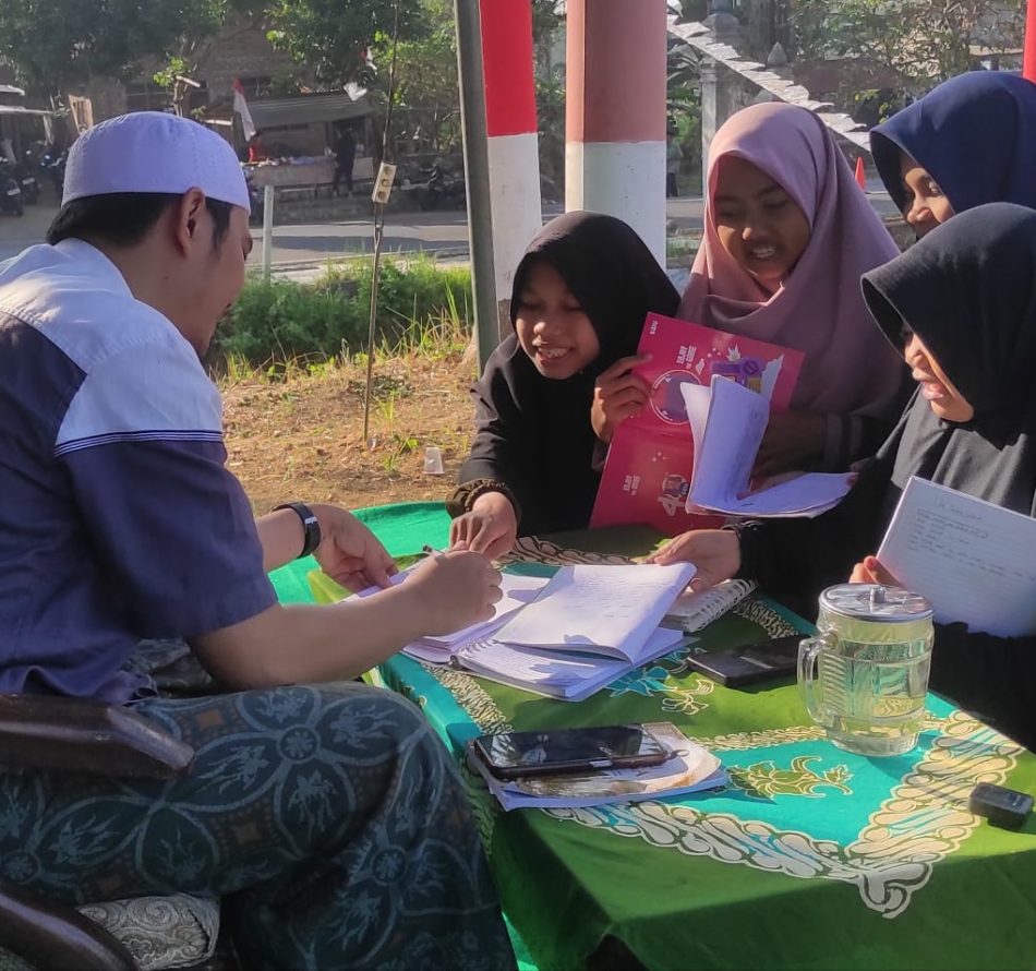 Indahnya Toleransi Beragama di Kalibawang: Umat Katolik Jadi Juru Parkir Pengajian Ahad Pagi di Masjid Abu Bakar Ash-Shiddiq Ngrajun Banjarharjo