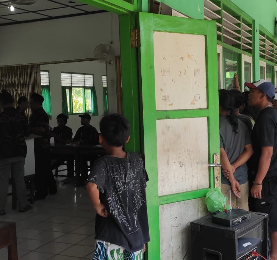 Sepuluh Petahana Tumbang